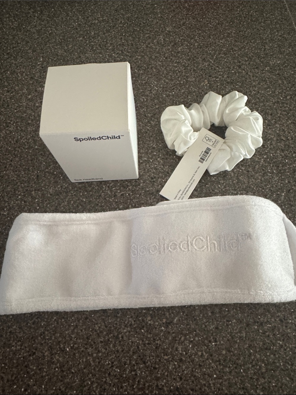 NWT Spoiled White Spa Hair Wrap with Matching White Scrunchie